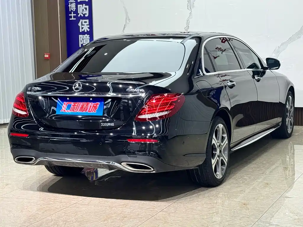 Mercedes-Benz E-Class — миниатюра 6