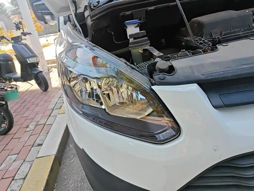 Ford Transit — миниатюра 7