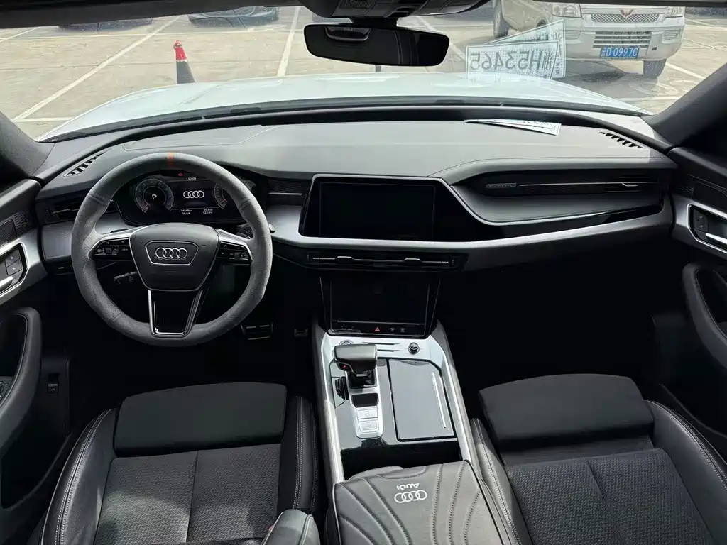 Audi Q6 2023 45 TFSI quattro