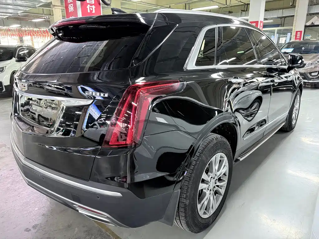 Cadillac XT5 - фото 19