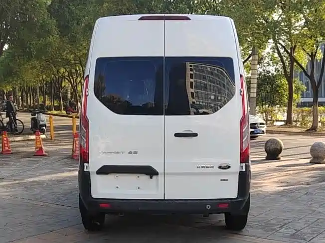 Ford Transit — миниатюра 13