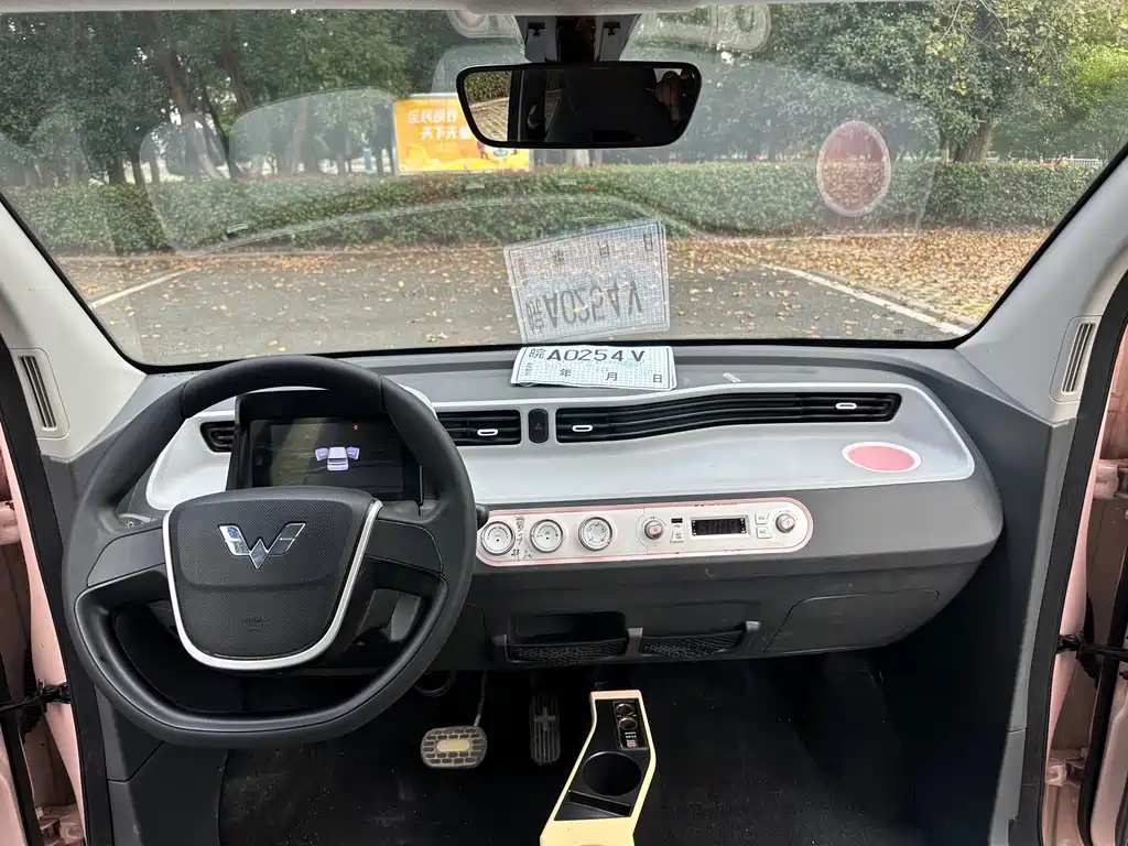 Wuling MINIEV — миниатюра 9