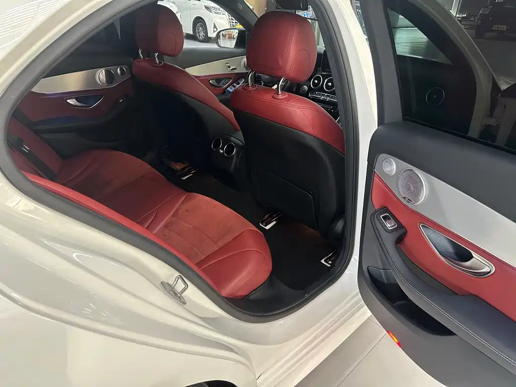 Mercedes-Benz C-Class — миниатюра 10