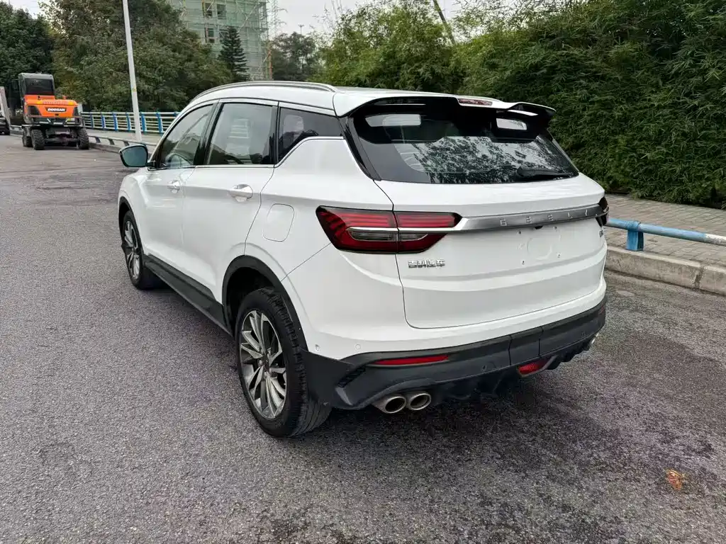 Geely Binyue — миниатюра 6
