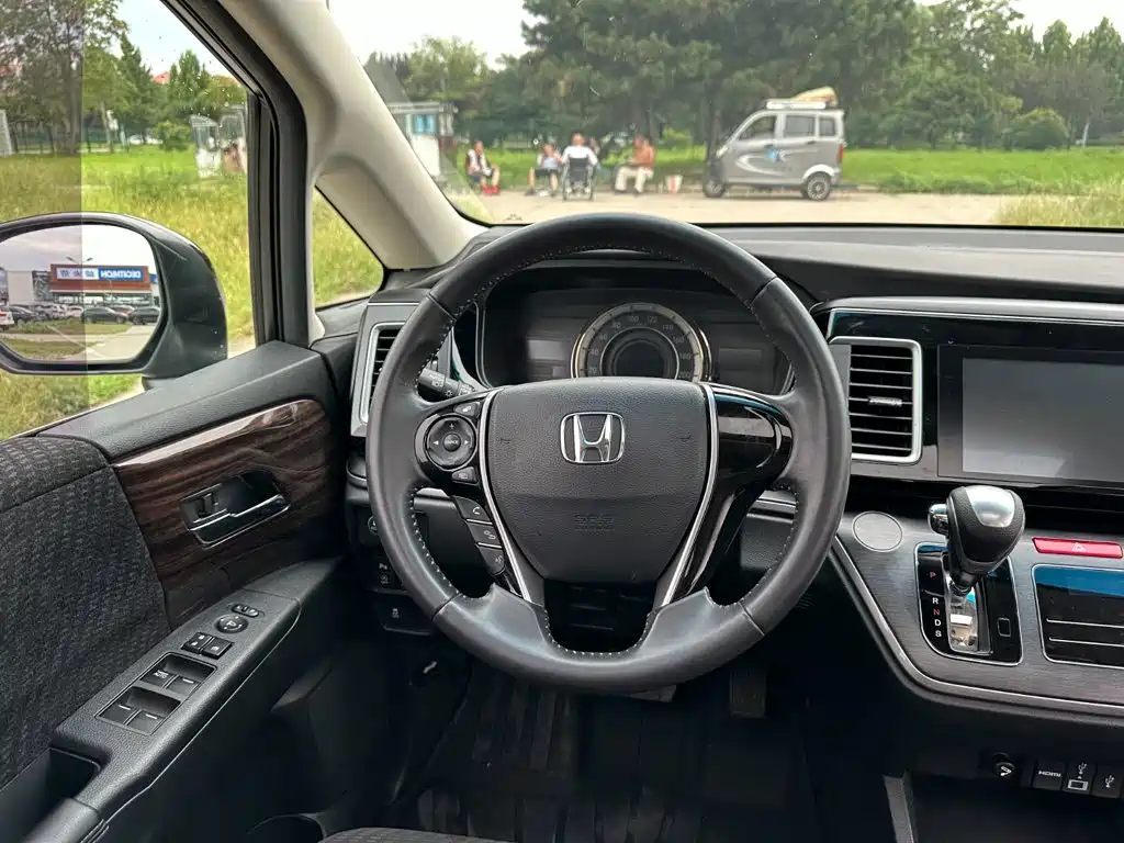 Honda Elysion — миниатюра 20