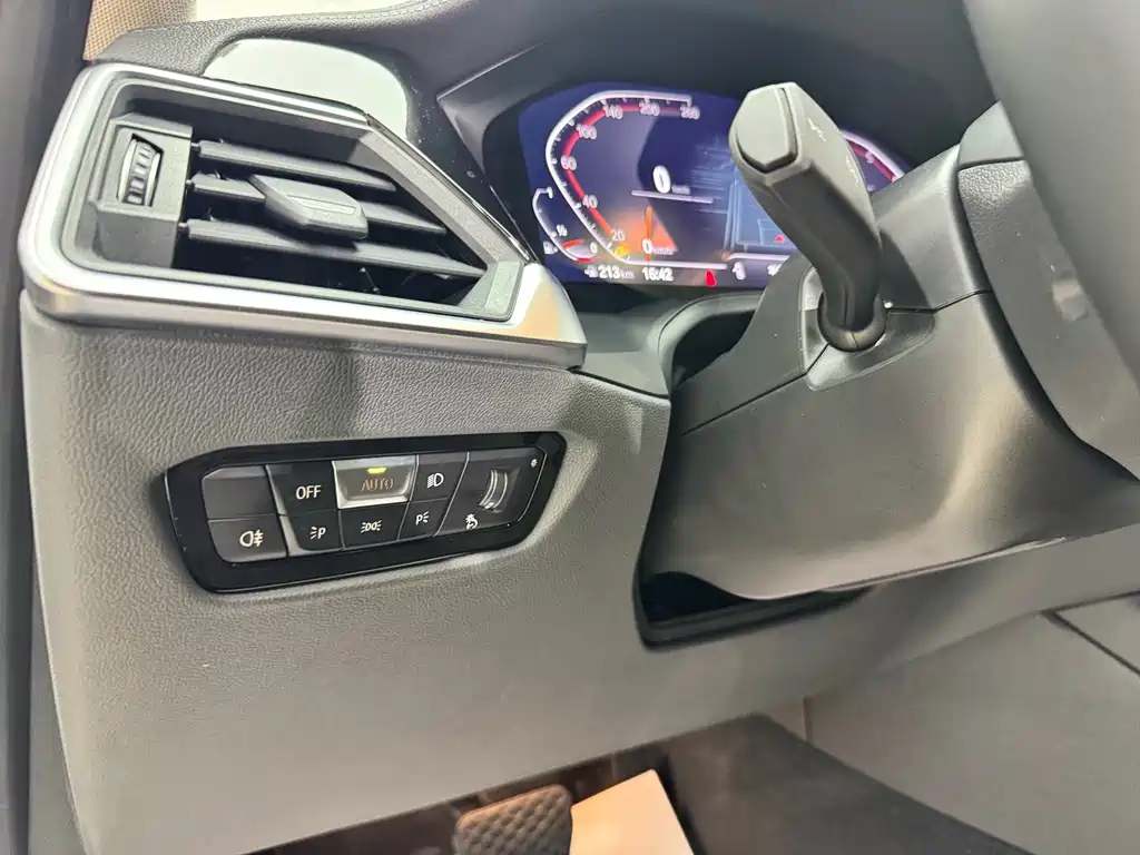 BMW 3 Series — миниатюра 15