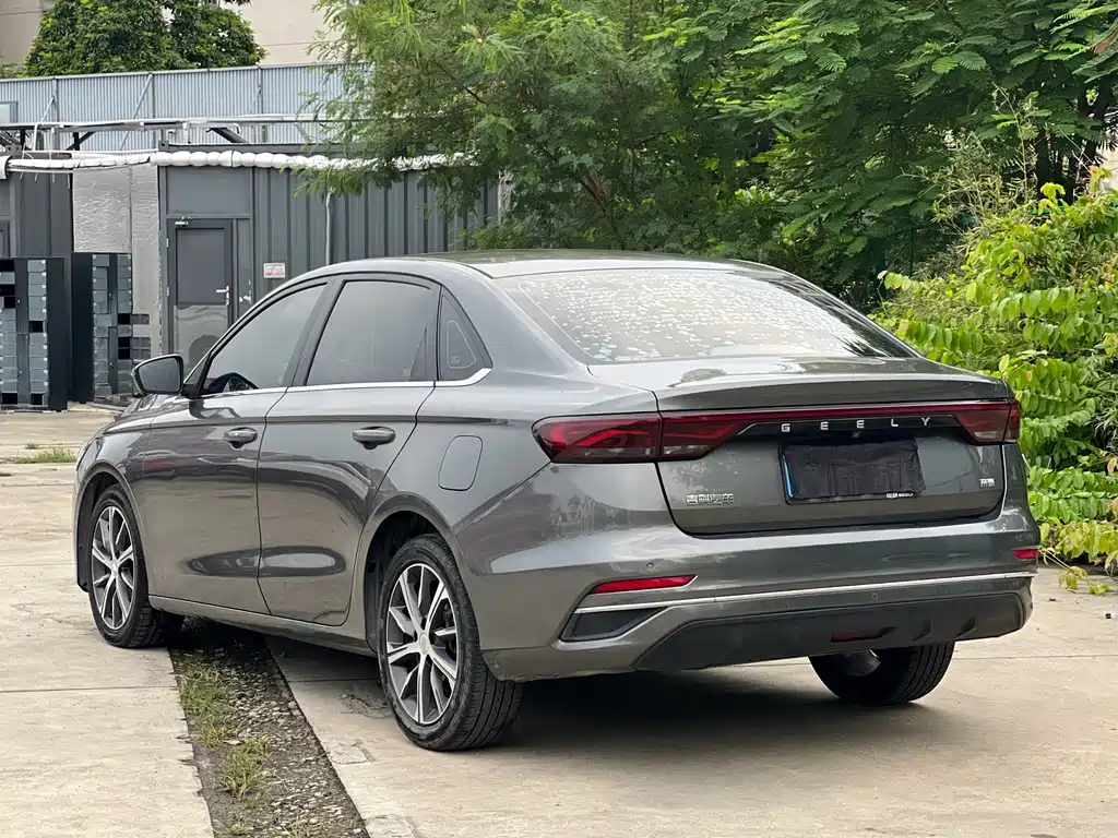 Geely Emgrand — миниатюра 4