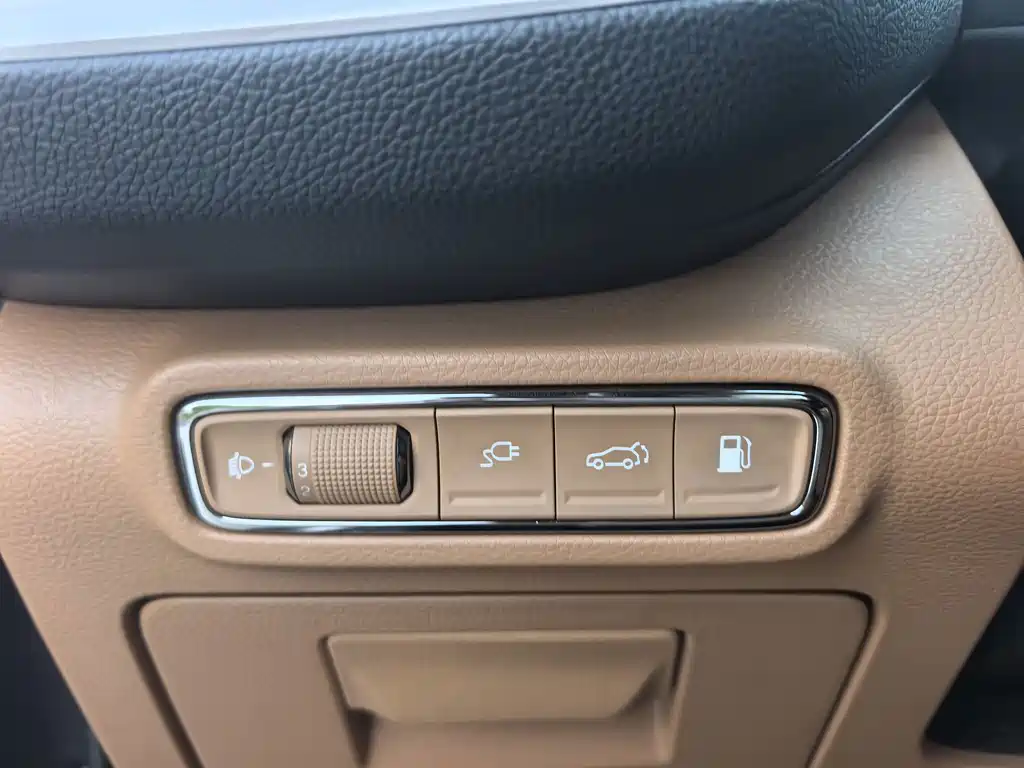 GAC Motor Trumpchi ES9 — миниатюра 20