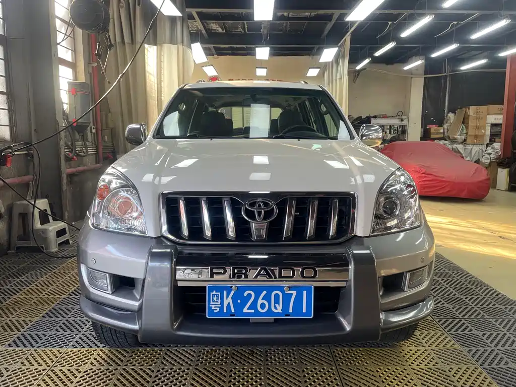 Toyota Land Cruiser Prado 2005 4.0L AT GX Luxury DVD