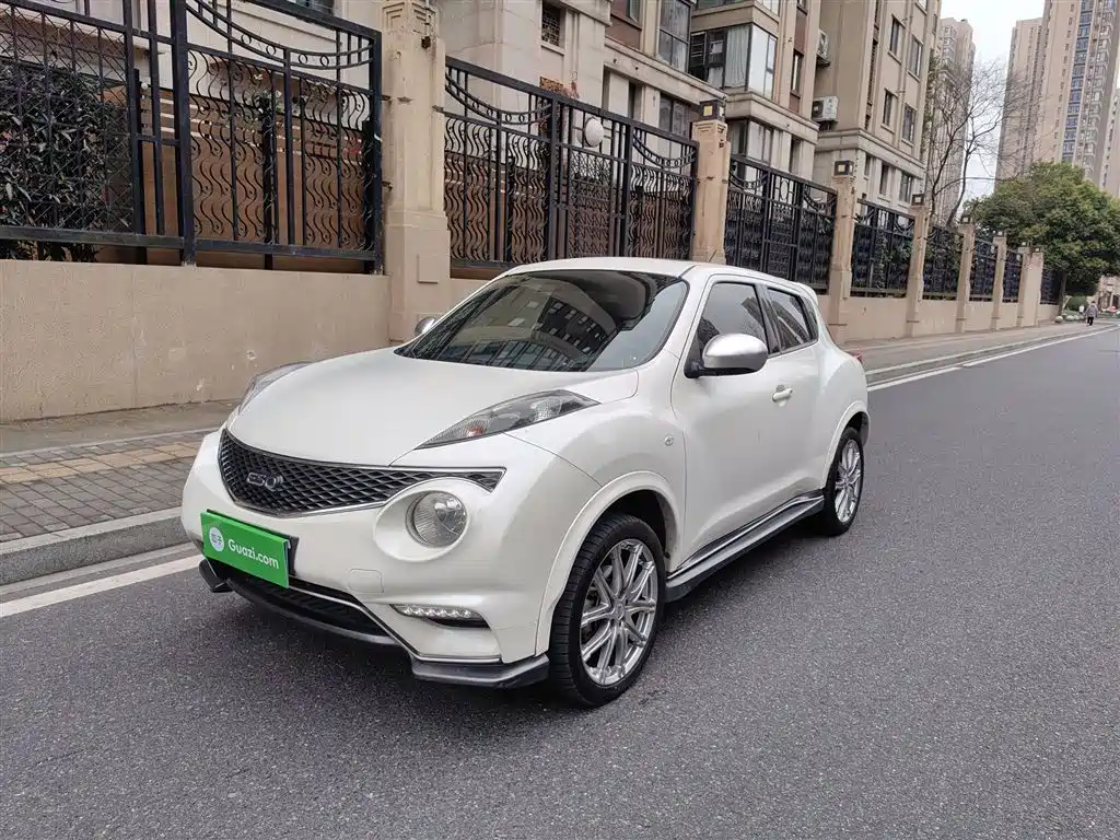 Infiniti ESQ 2017