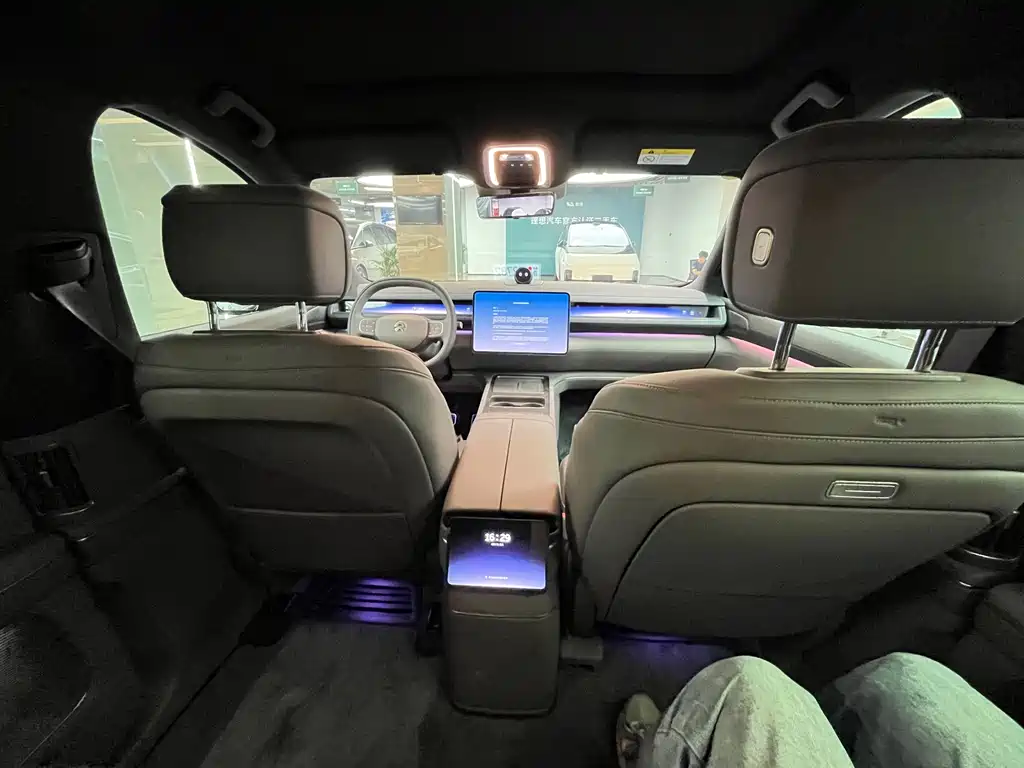 NIO ES8 2026 мест Executive Luxury