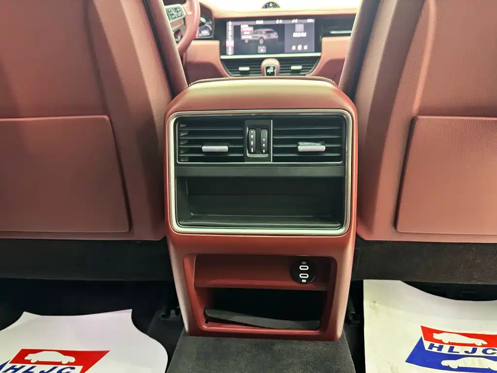 Porsche Cayenne — миниатюра 19