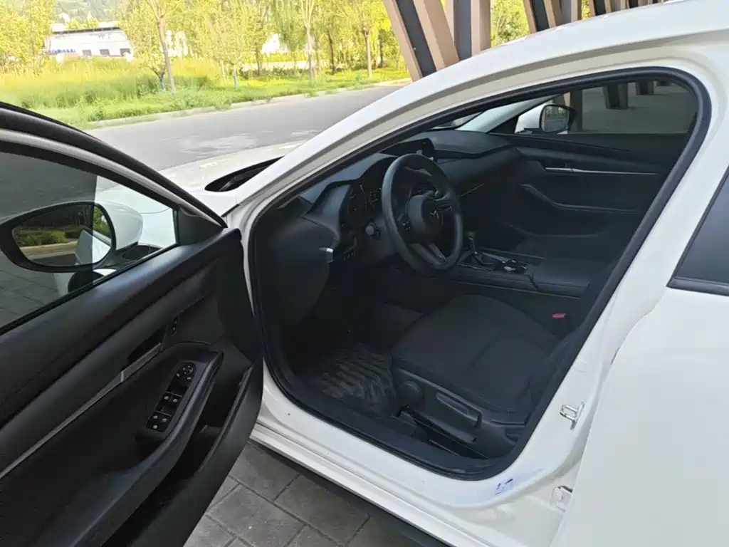 Mazda 3 Axela — миниатюра 16