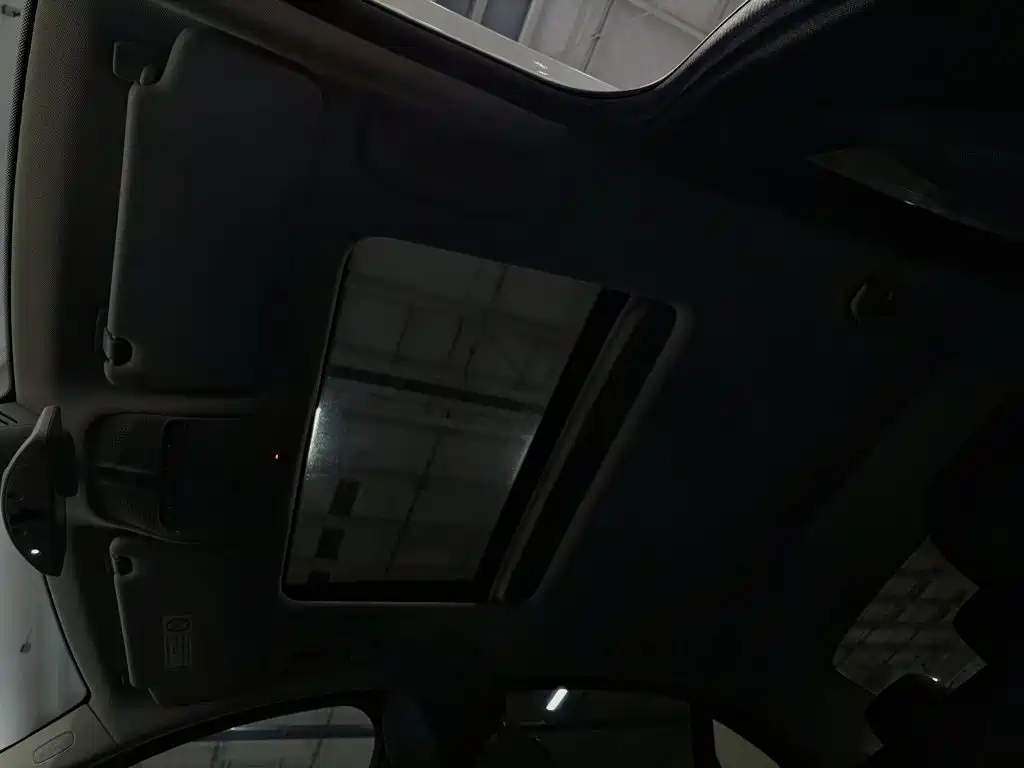 Mercedes-Benz C-Class — миниатюра 14
