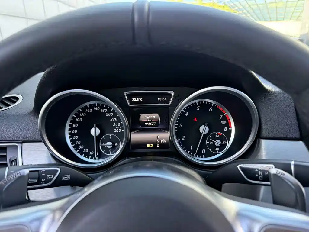 Mercedes-Benz M-Class — миниатюра 14