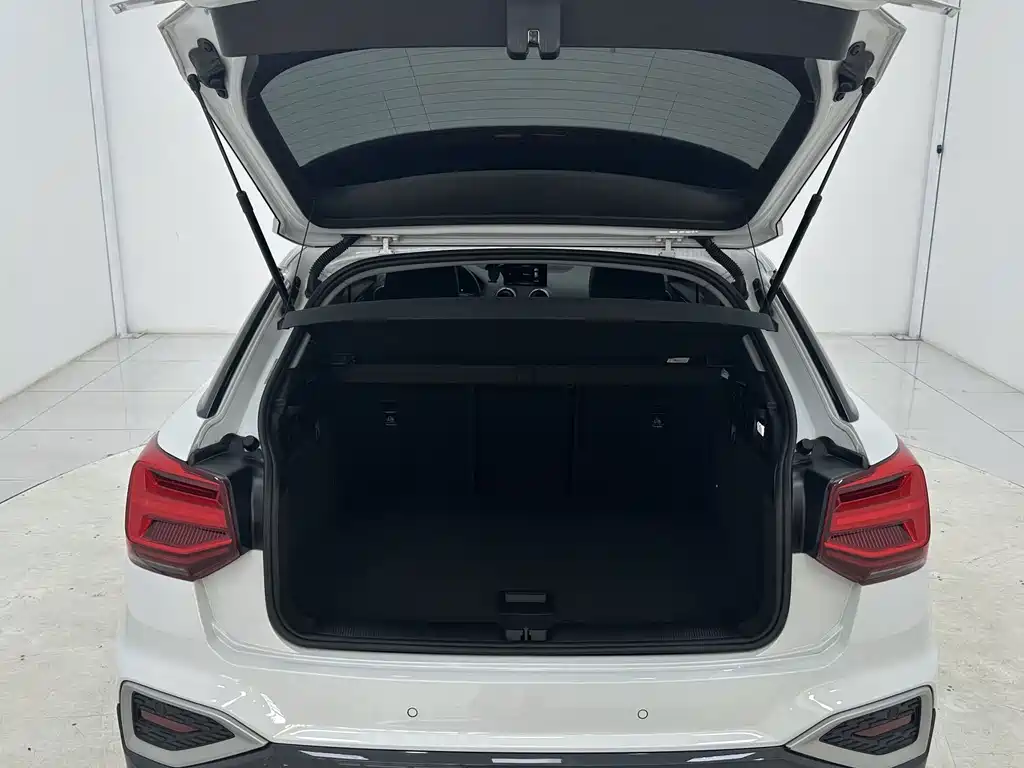 Audi Q2L — миниатюра 15