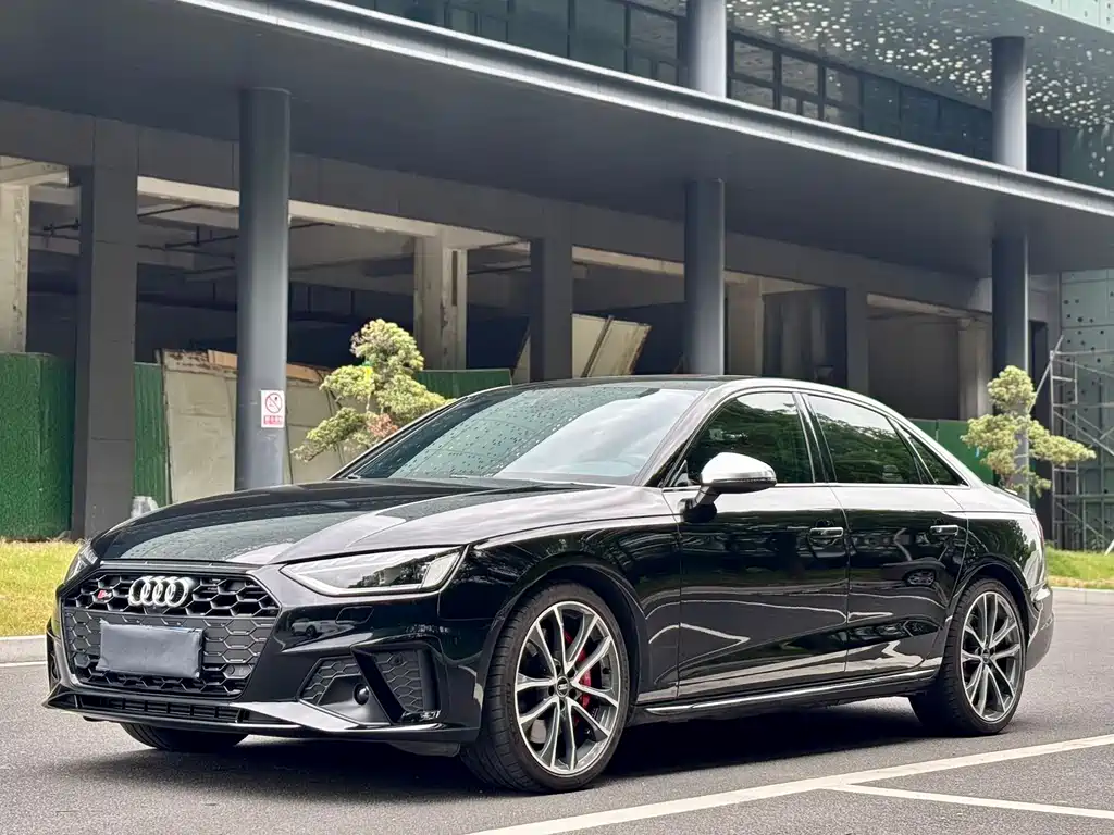 Купить Audi S4