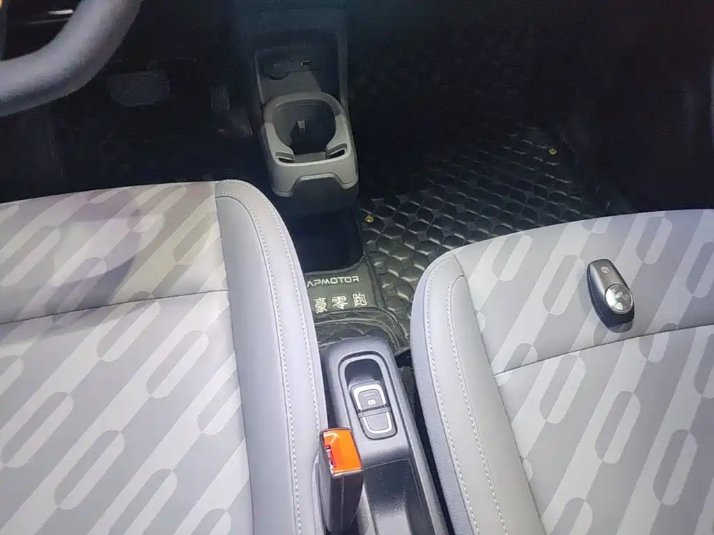 Leapmotor Leapmotor T03 — миниатюра 14