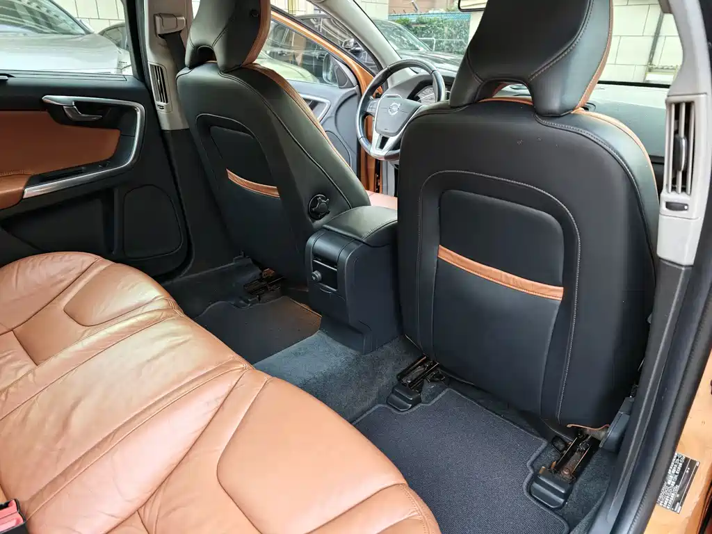 Volvo S60 — миниатюра 10