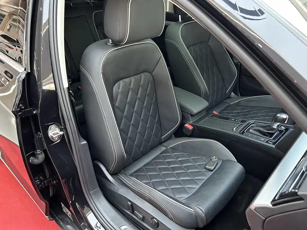 Volkswagen 迈腾 PHEV — миниатюра 35