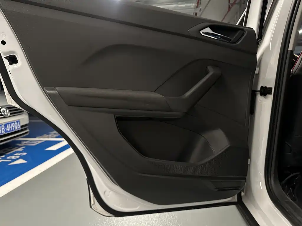 Volkswagen T-Cross — миниатюра 17