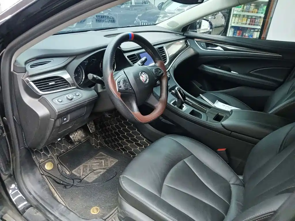 Buick LaCrosse — миниатюра 6