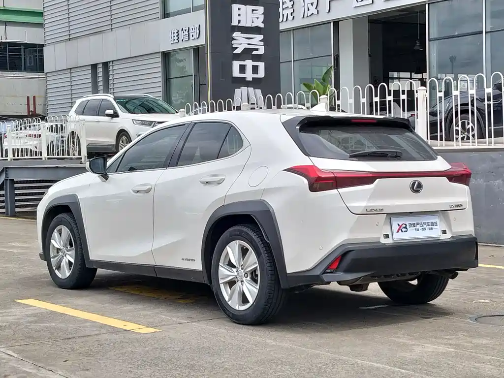 Lexus UX — миниатюра 11