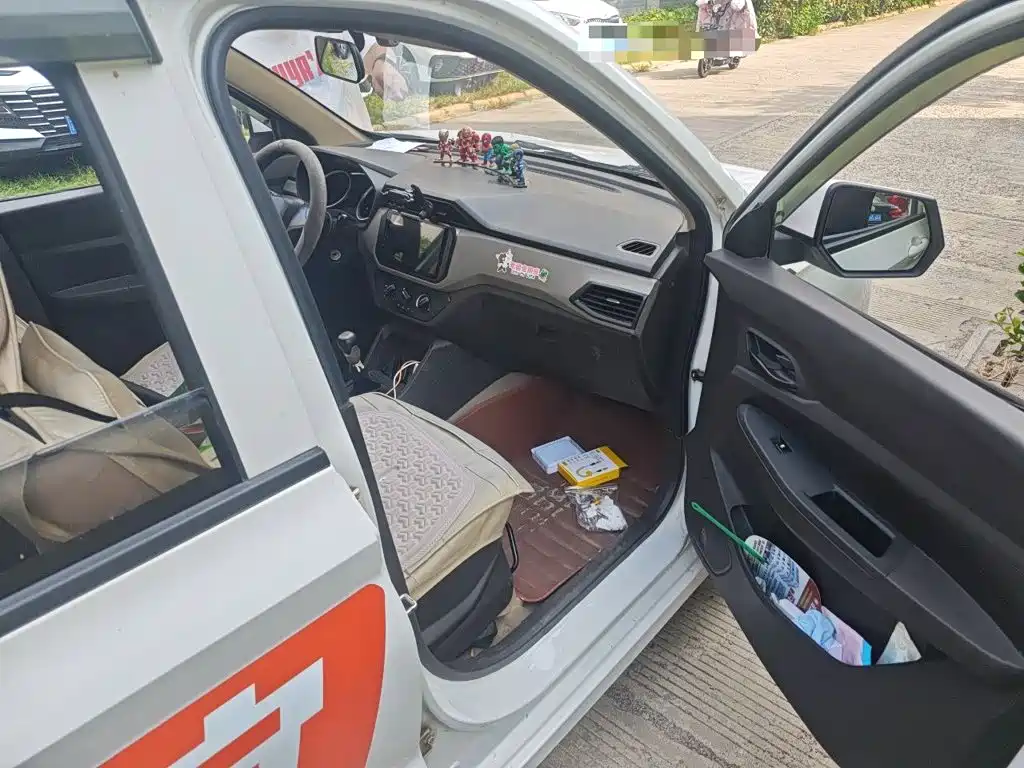 Wuling Hongguang — миниатюра 19