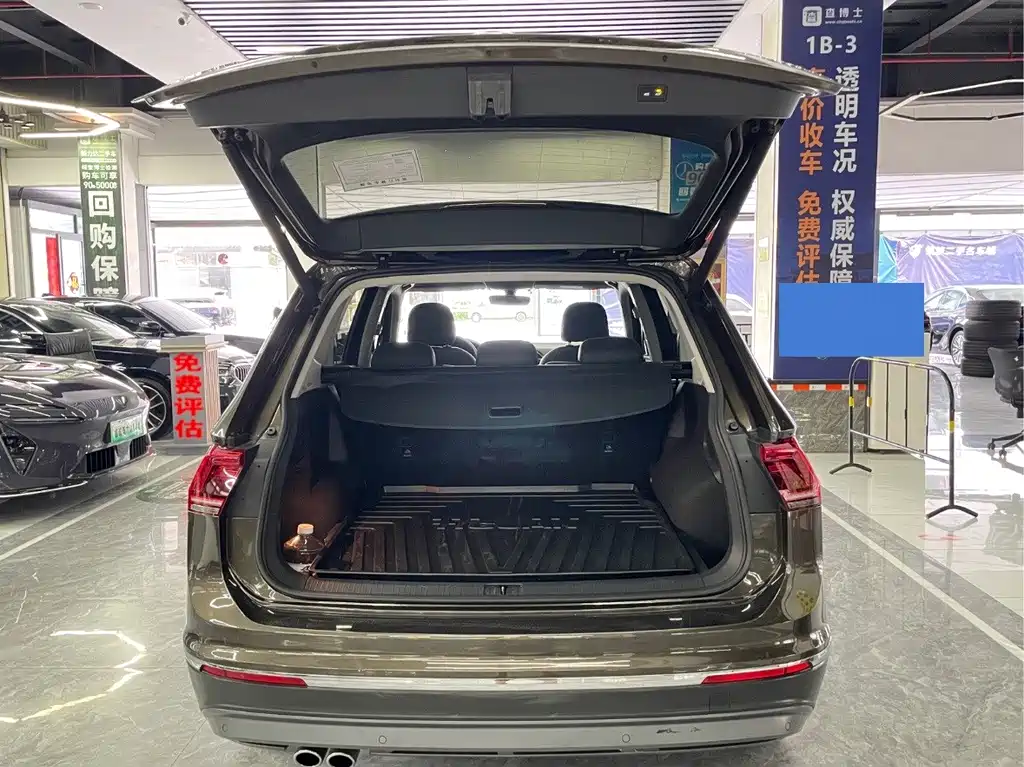 Volkswagen Tiguan L — миниатюра 8