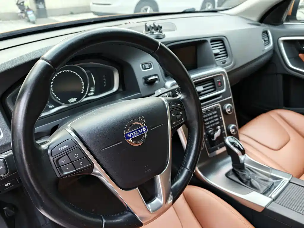 Volvo S60 — миниатюра 17