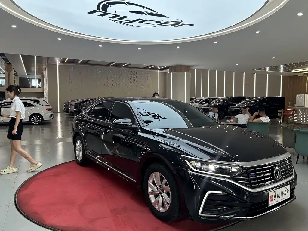 Volkswagen 帕萨特插电混动 — миниатюра 3