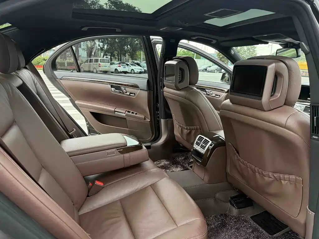 Mercedes-Benz S-Class — миниатюра 19