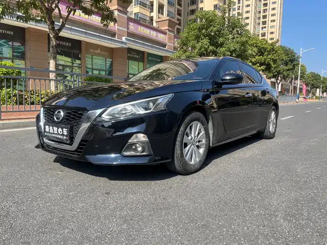NISSAN TEANA