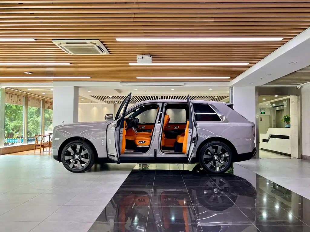 ROLLS-ROYCE CULLINAN