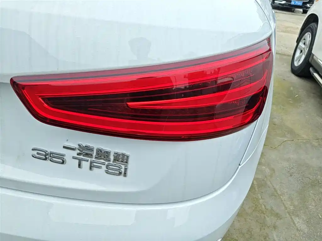 Audi Q3 2015 35 TFSI