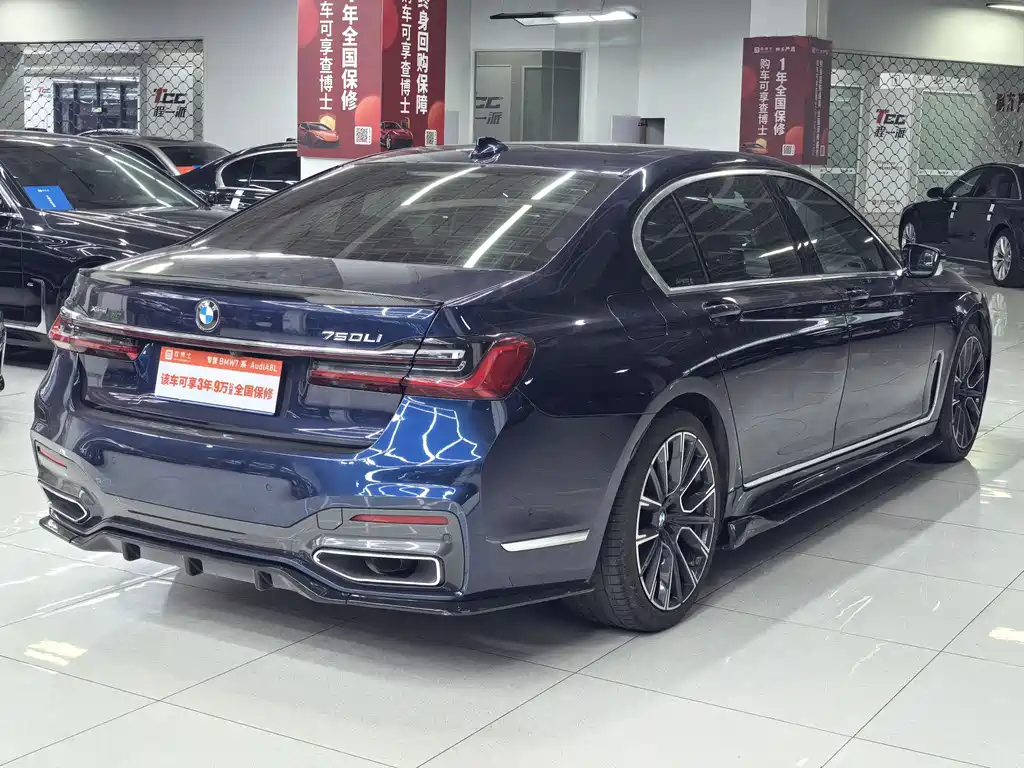 BMW 7 Series — миниатюра 4
