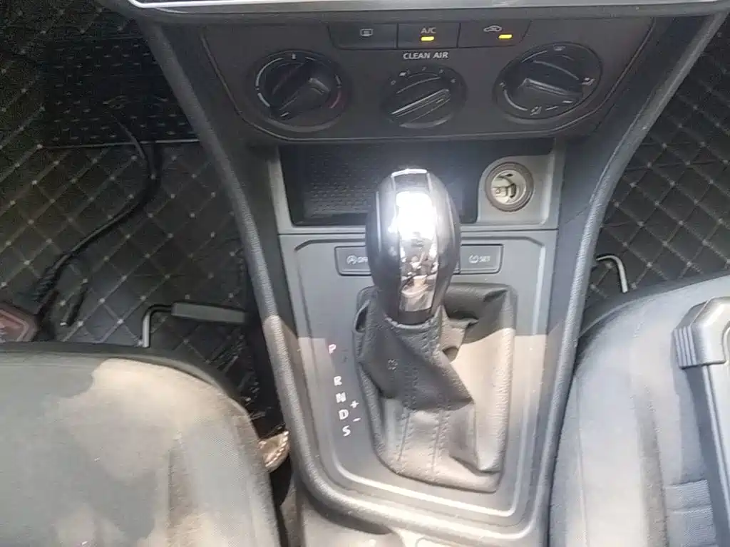 Volkswagen Lavida — миниатюра 14