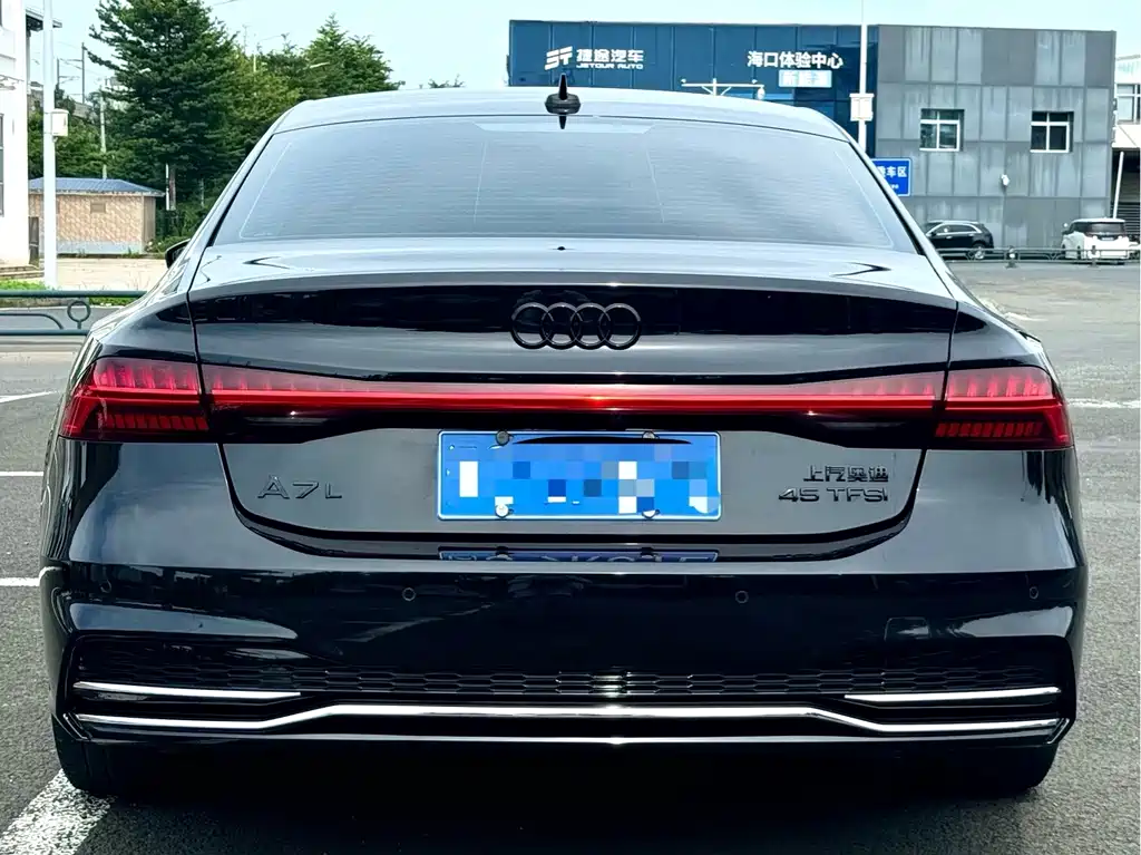 Audi A7L — миниатюра 5
