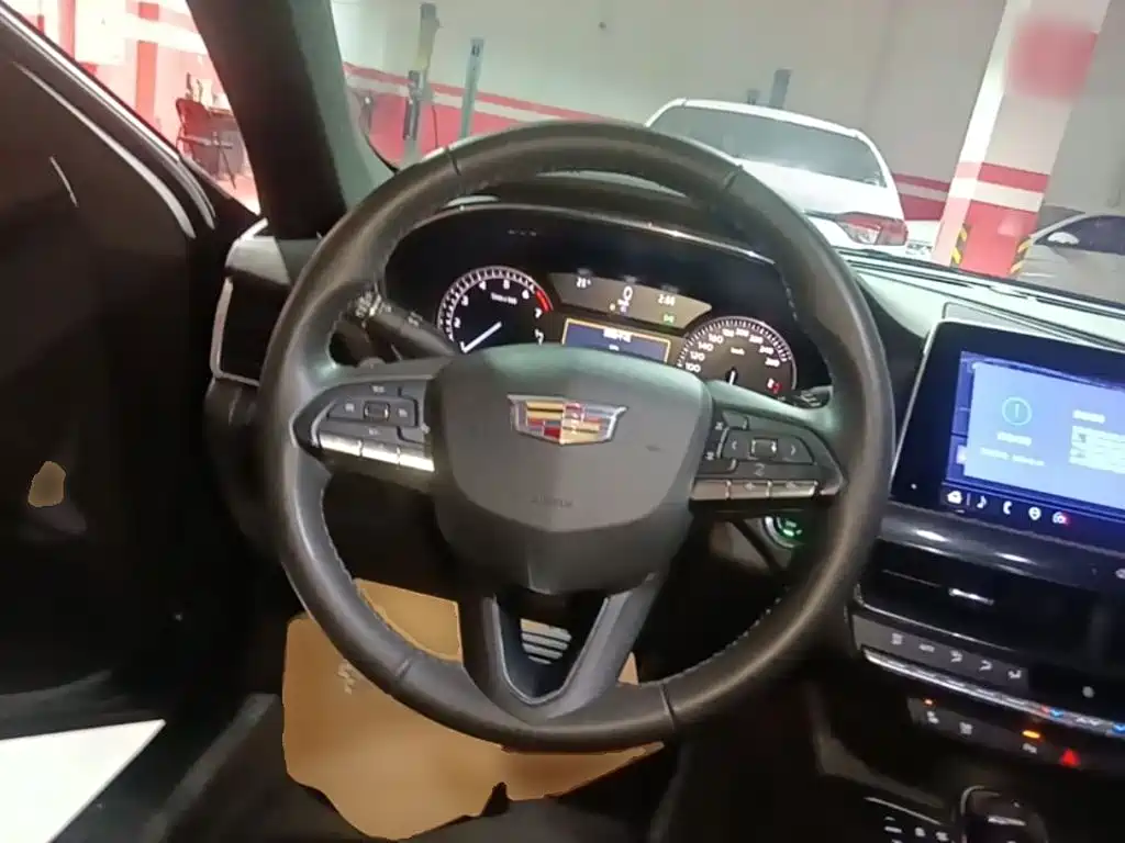 Cadillac CT5 — миниатюра 11