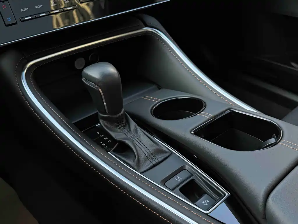Toyota Avalon — миниатюра 13