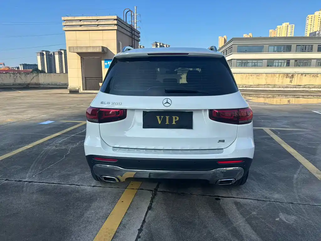 Mercedes-Benz GLB — миниатюра 8