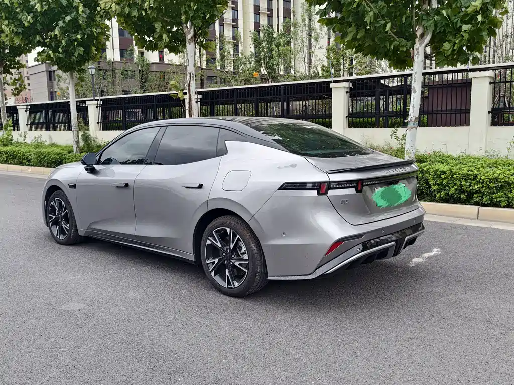 Lynk & Co 07 EM-P — миниатюра 9