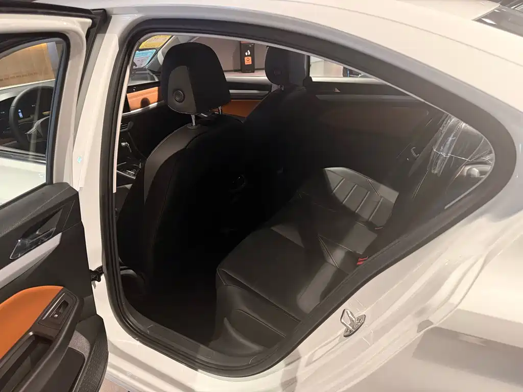 Volkswagen Bora 2025 200TSI DSG