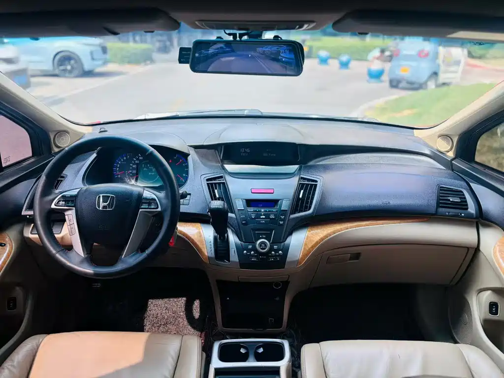 Honda Odyssey — миниатюра 8
