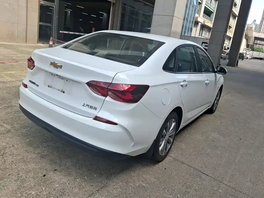 Chevrolet Monza — миниатюра 3