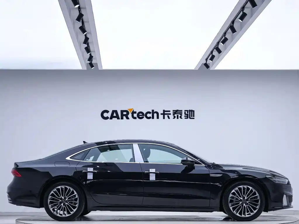 Audi A7L — миниатюра 6