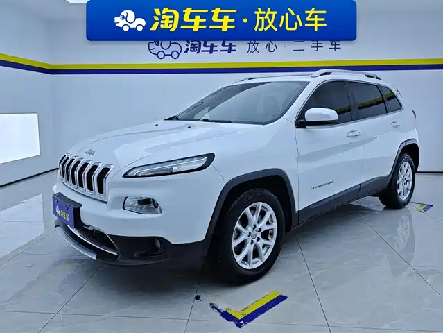JEEP FREE LIGHT 2020