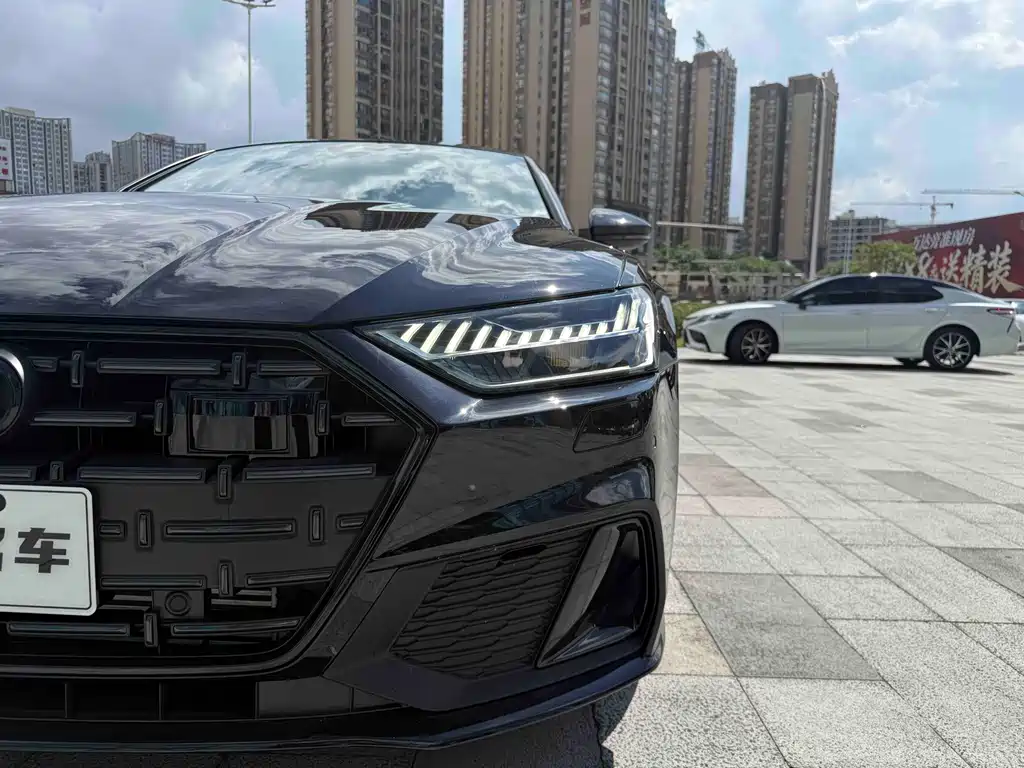 Audi A7L — миниатюра 8