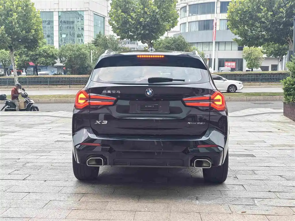 BMW X3 — миниатюра 8