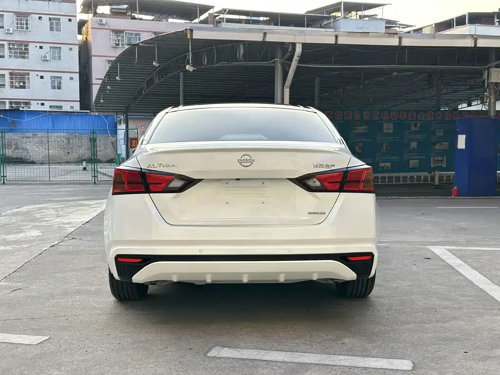 Nissan Teana — миниатюра 6